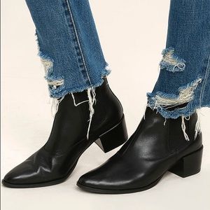 steve madden pointed leather bootie